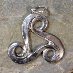 Grand Pendentif Triskel...