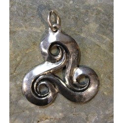 Pendentif Triskel Découpé