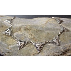 Collier Triangles de Gaz