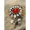 Broche Marguerite avec une Cornaline